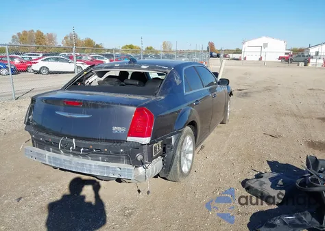 2016 Chrysler 300 Anniversary Edition z USA, uszkodzony, nr VIN 2C3CCAAG3GH224489